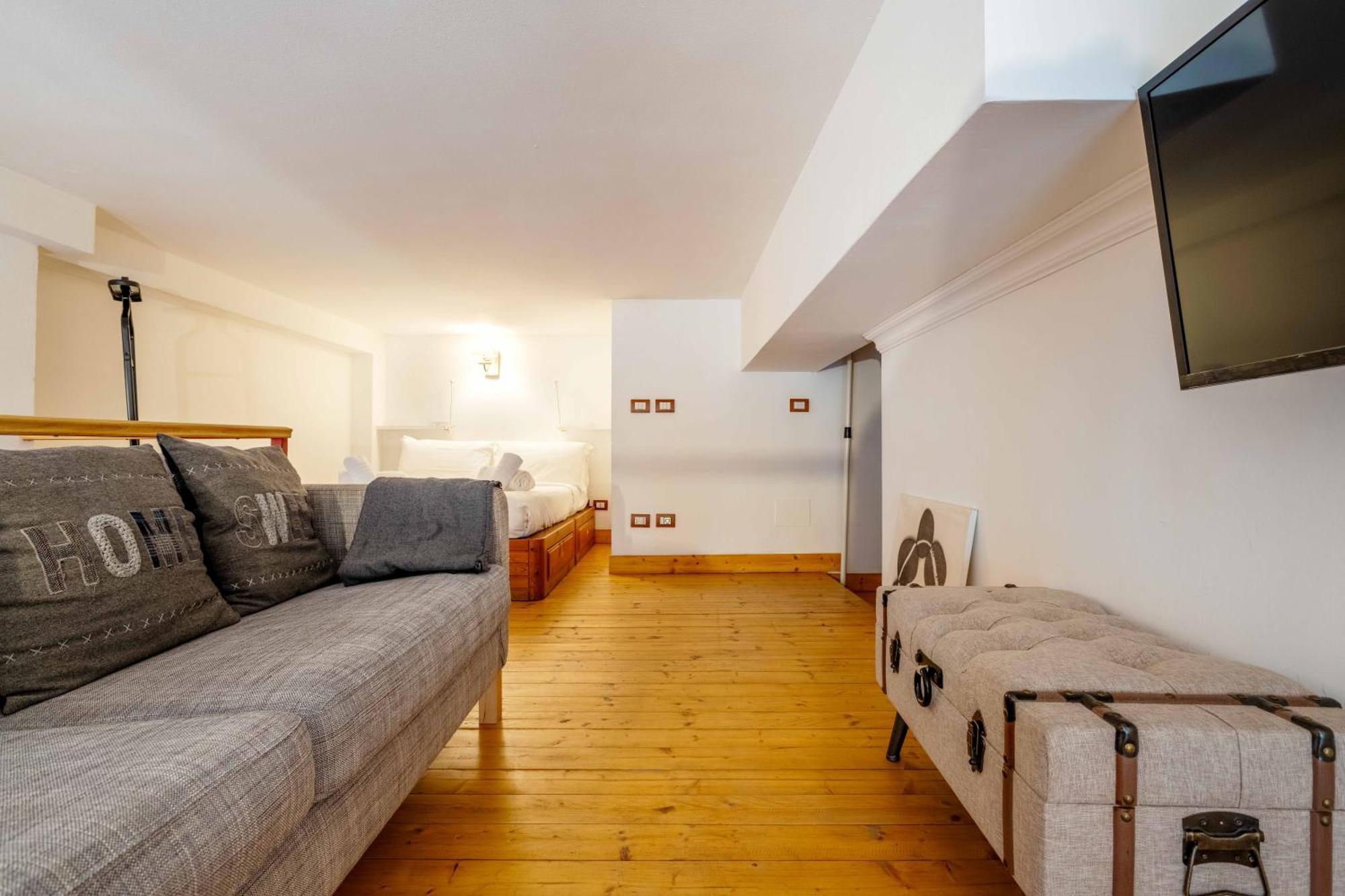 One Bedroom Apartment With Terrace Near Duomo Milan Luaran gambar