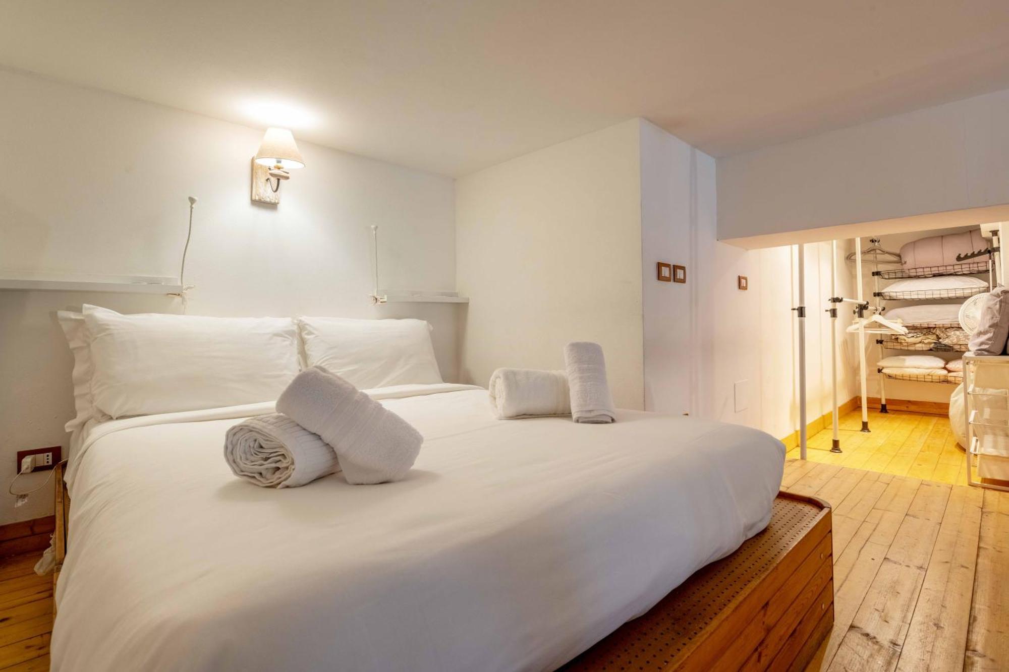 One Bedroom Apartment With Terrace Near Duomo Milan Luaran gambar