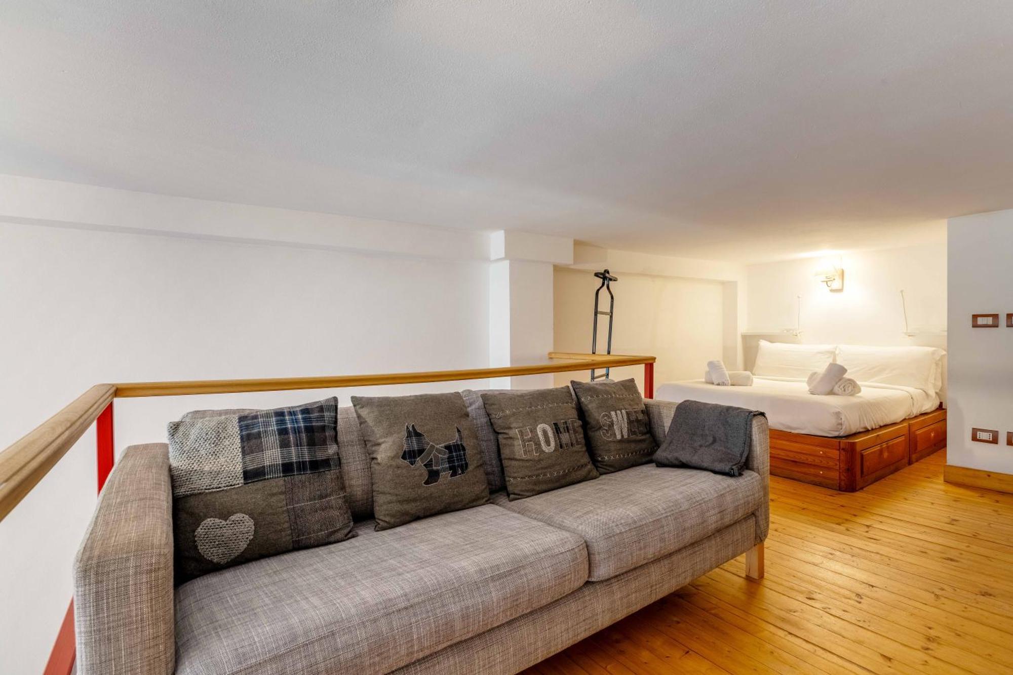 One Bedroom Apartment With Terrace Near Duomo Milan Luaran gambar