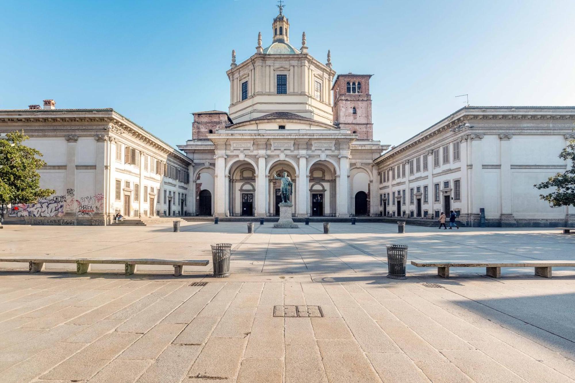 One Bedroom Apartment With Terrace Near Duomo Milan Luaran gambar
